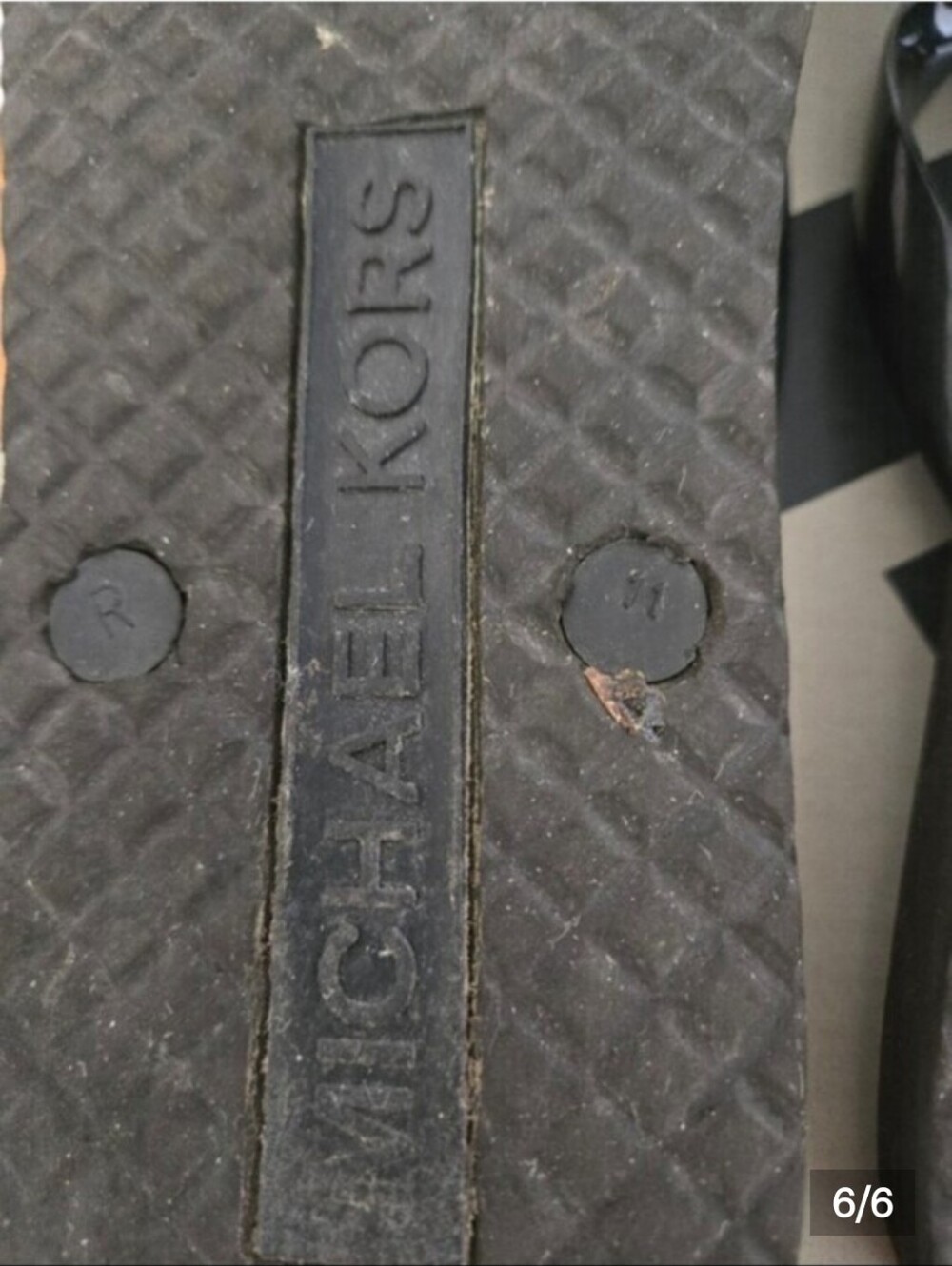Womens Size 11 Brown Logo Print Michael Kors Flipflops - Picture 6 of 6